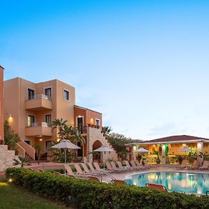 Dia Apartments